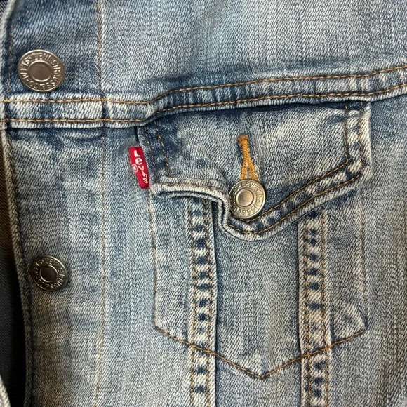 Levi’s Women’s Blue Jean Trucker Jacket - size S​ - Picture 4 of 7